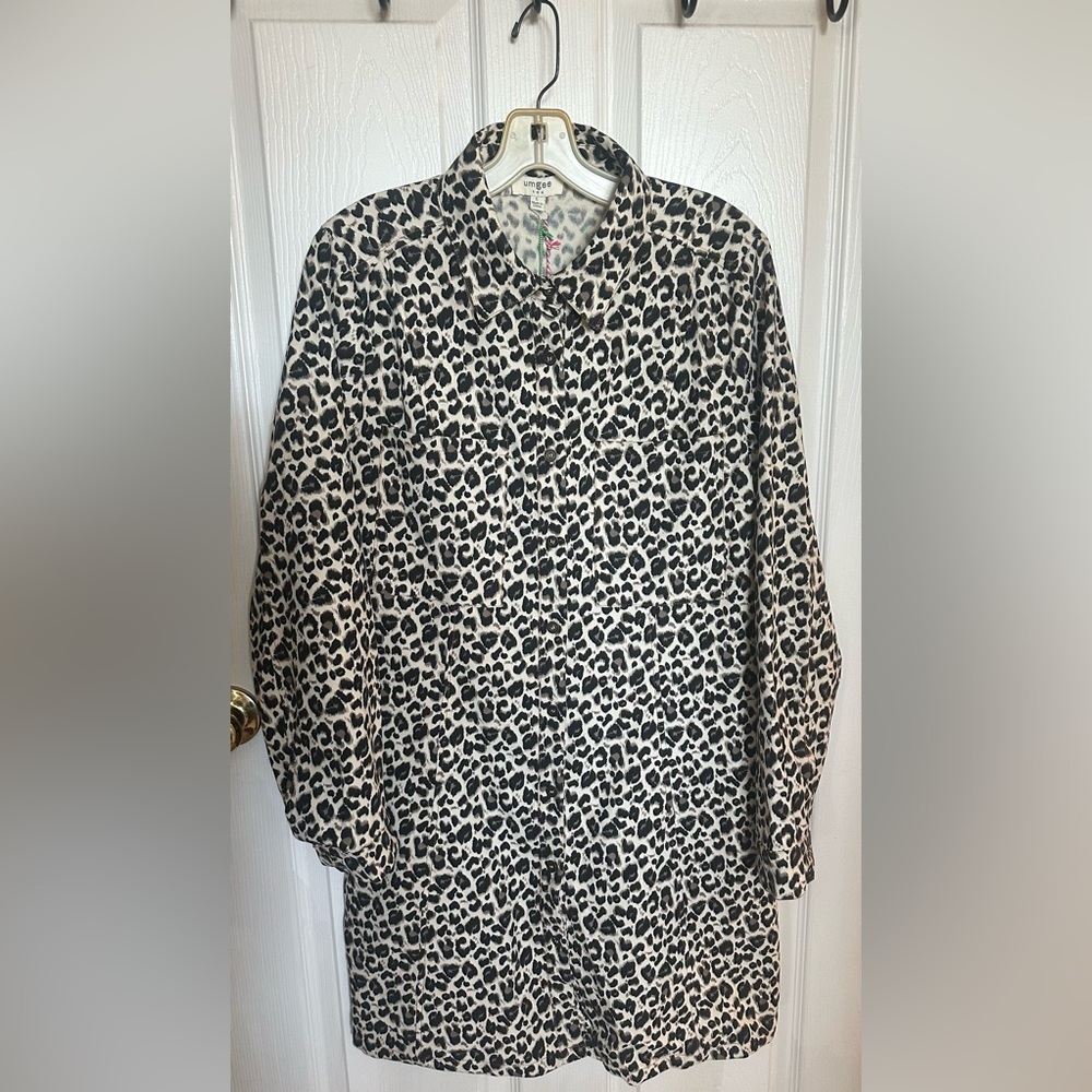 Umgee Black, white, tan dress. Size Lg